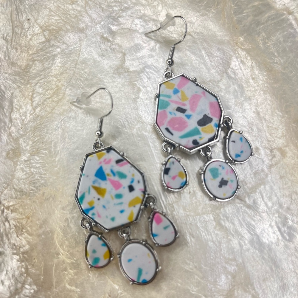 80’s Style Dangles - Picture 2 of 3